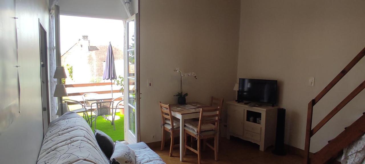 Aux Nids D'Hirondelles Apartment Пуи-сюр-Лоар Екстериор снимка